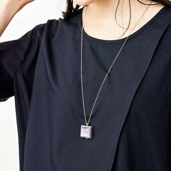 L'AMIPLUS［ラミプリュス］ | 上品スクエア ペンダントウォッチ〈スクエア〉
