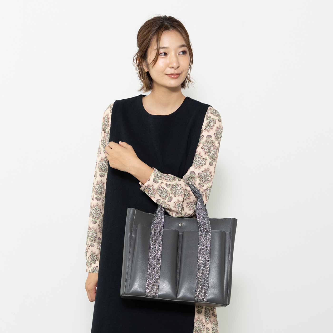 L'AMIPLUS［ラミプリュス］|ラミプリュス　荷物を仕切ってすっきり収納 Tトート〈合皮〉の会