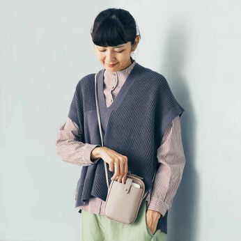 L'AMIPLUS［ラミプリュス］ | 両側外ポケット仕様の スマホポシェット
