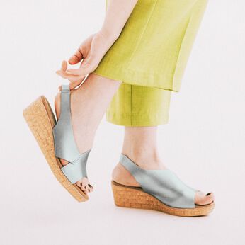 L'AMIPLUS［ラミプリュス］ | Ｌ＋アシメトリーカットウェッジヒールサンダル