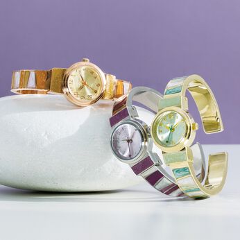 L'AMIPLUS［ラミプリュス］ | ラッキー7にストーン瞬時にバングルウォッチ