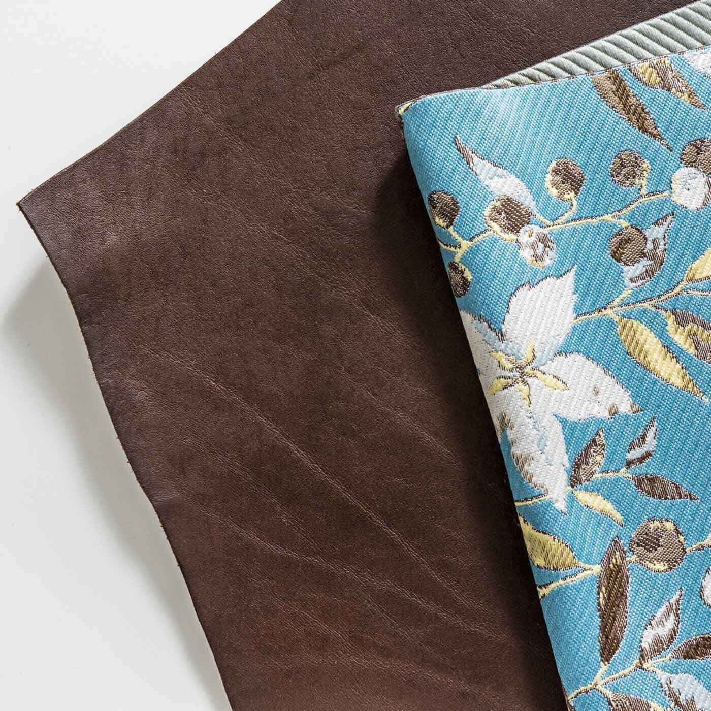 L'AMIPLUS|ラミプリュス　内側じゃばら本革遣い 麗しい草花が織り上げられた ジャカード長財布〈ターコイズブルー〉|内側じゃばら部分などにはオイルをたっぷり含んだ本革を使用。革らしい自然な表情が魅力のチョコ色です。