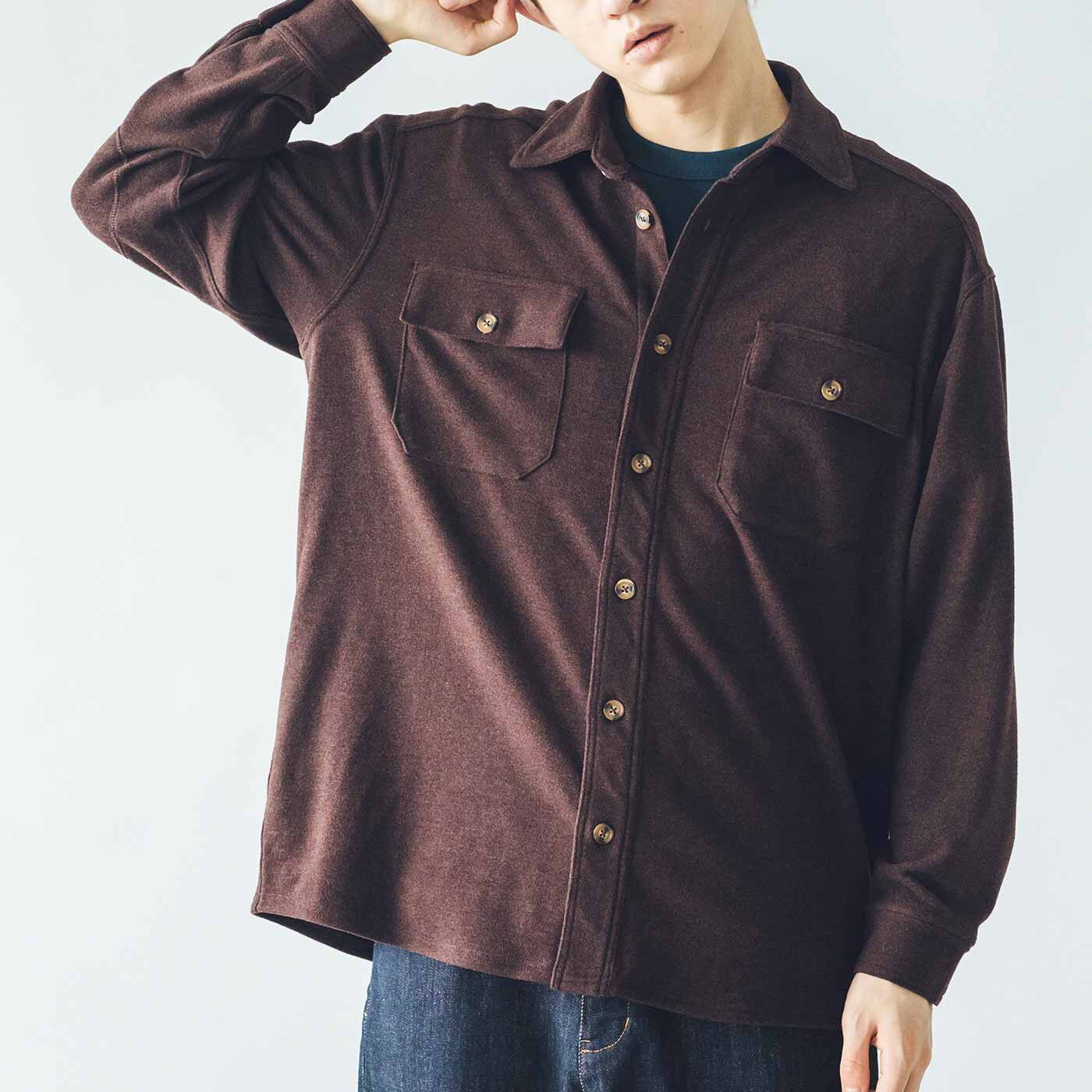 USEDo|ウールシャツのような風合いの のびのびあったか起毛CPOシャツジャケット〈レトロブラウン〉|身長184cm、3サイズ着用