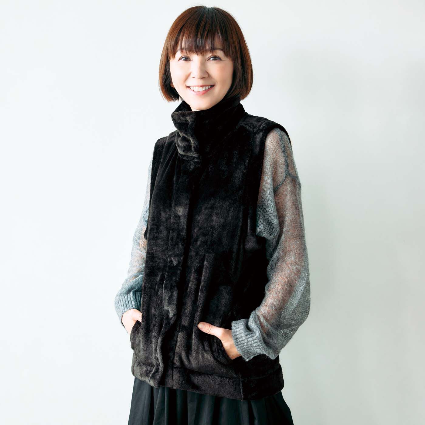 frauglatt|大人の女史会×frauglatt　ハイネック仕上げであったかい 艶（つや）めくとろみボアベスト〈ブラック〉