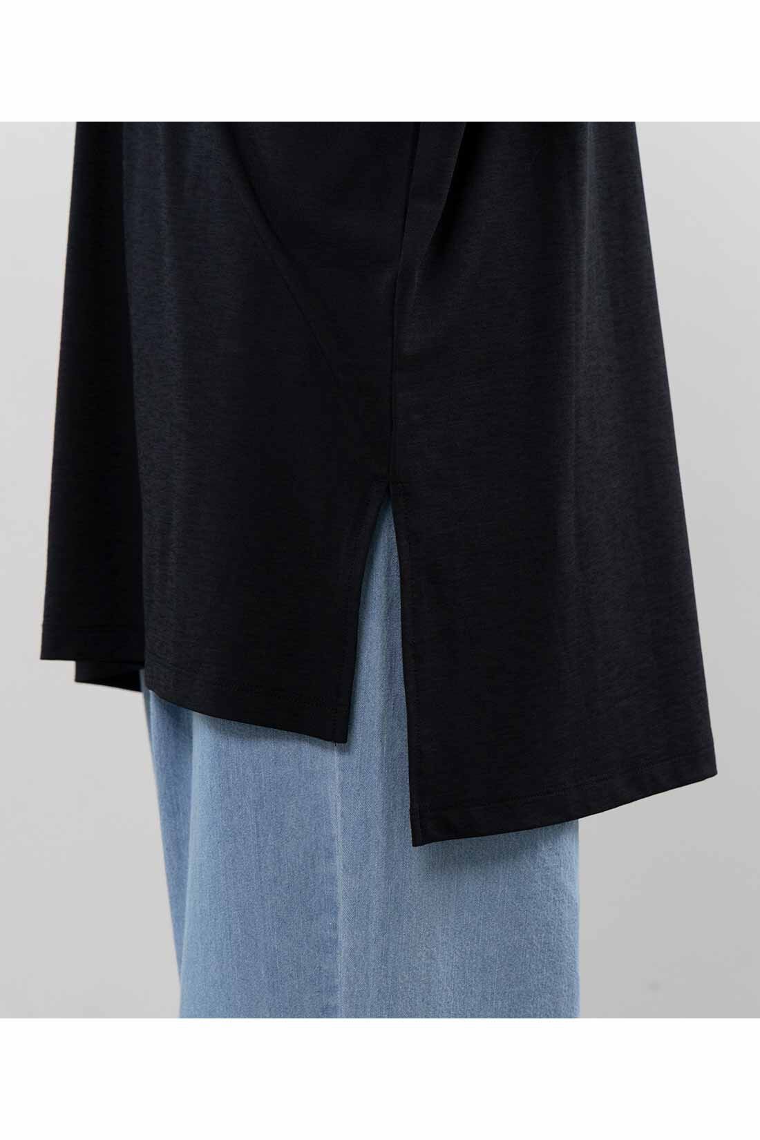 frauglatt［フラウグラット］|フラウグラット　すっぽり隠して伸びやからくちん♪ ハイネックカットソーチュニック〈UV対策/吸水速乾〉の会|後ろ長めのすそは、サイドスリット入りで脚さばきよく動きやすい。