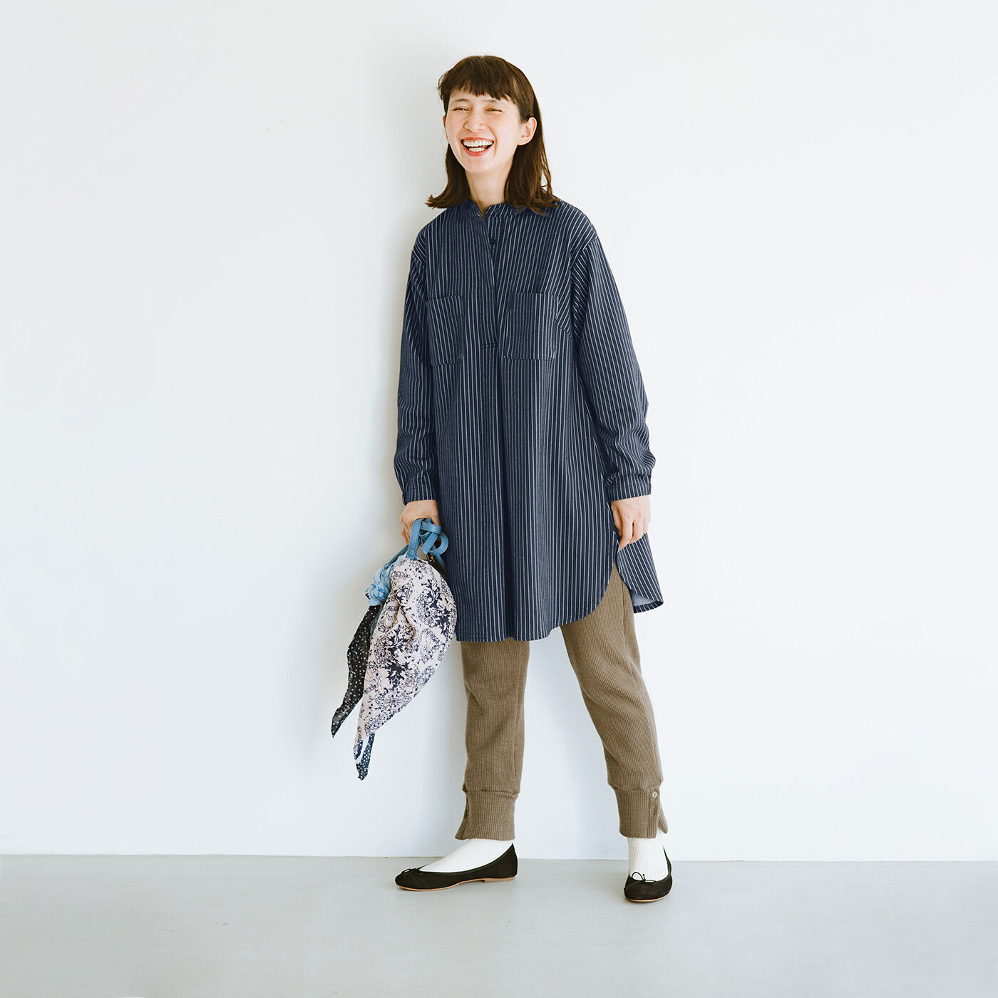 frauglatt［フラウグラット］|フラウグラット　スースーすき間冷え対策　比翼仕立てのシャツ見え　伸びやかストライプチュニック〈ブラキッシュネイビー〉