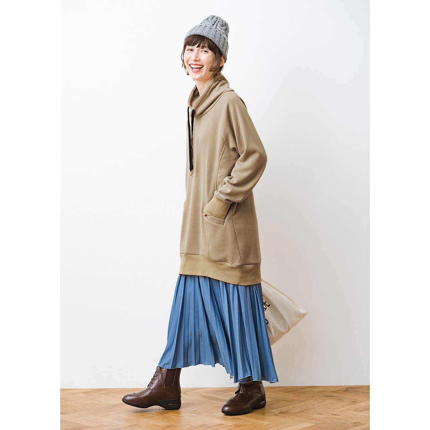 frauglatt|フラウグラット　大人気♪　首まであったかしあわせな着心地 大人のパーカー風ハイネック裏起毛チュニックの会