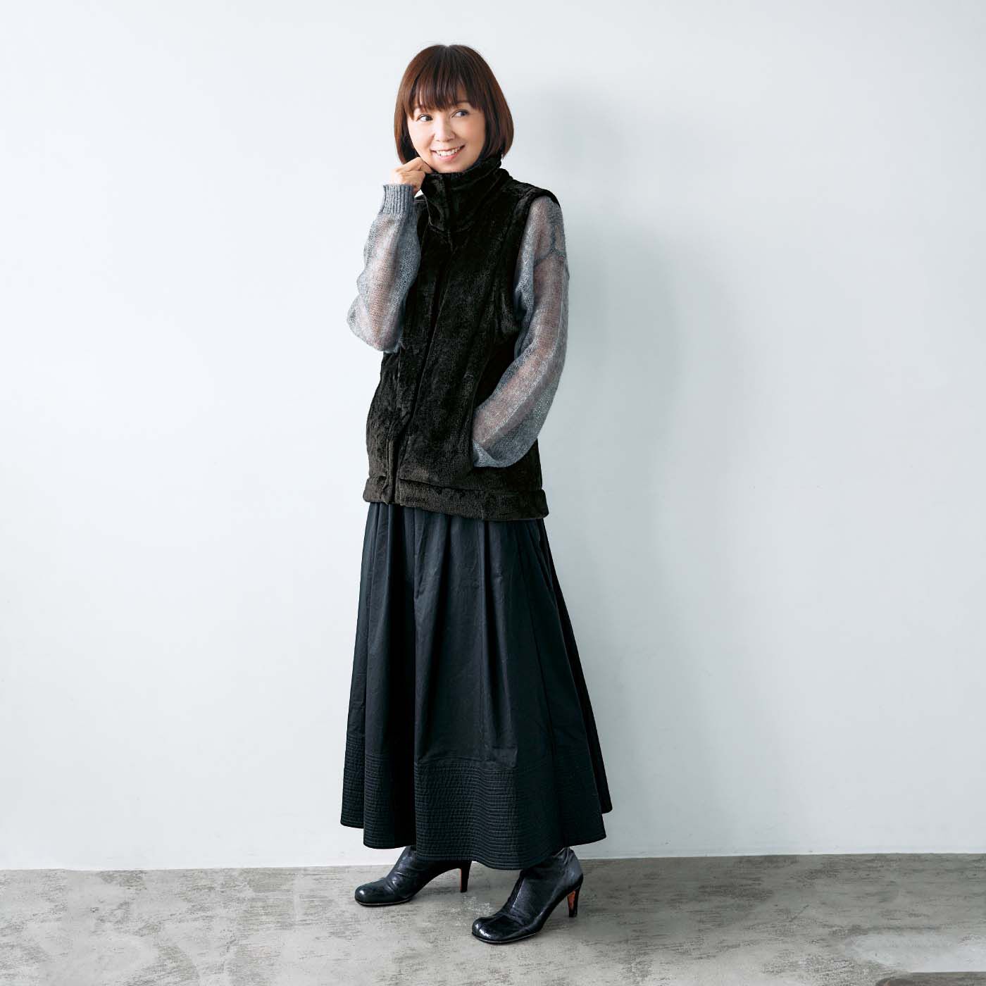 frauglatt|大人の女史会×frauglatt　ハイネック仕上げであったかい 艶（つや）めくとろみボアベスト〈ブラック〉