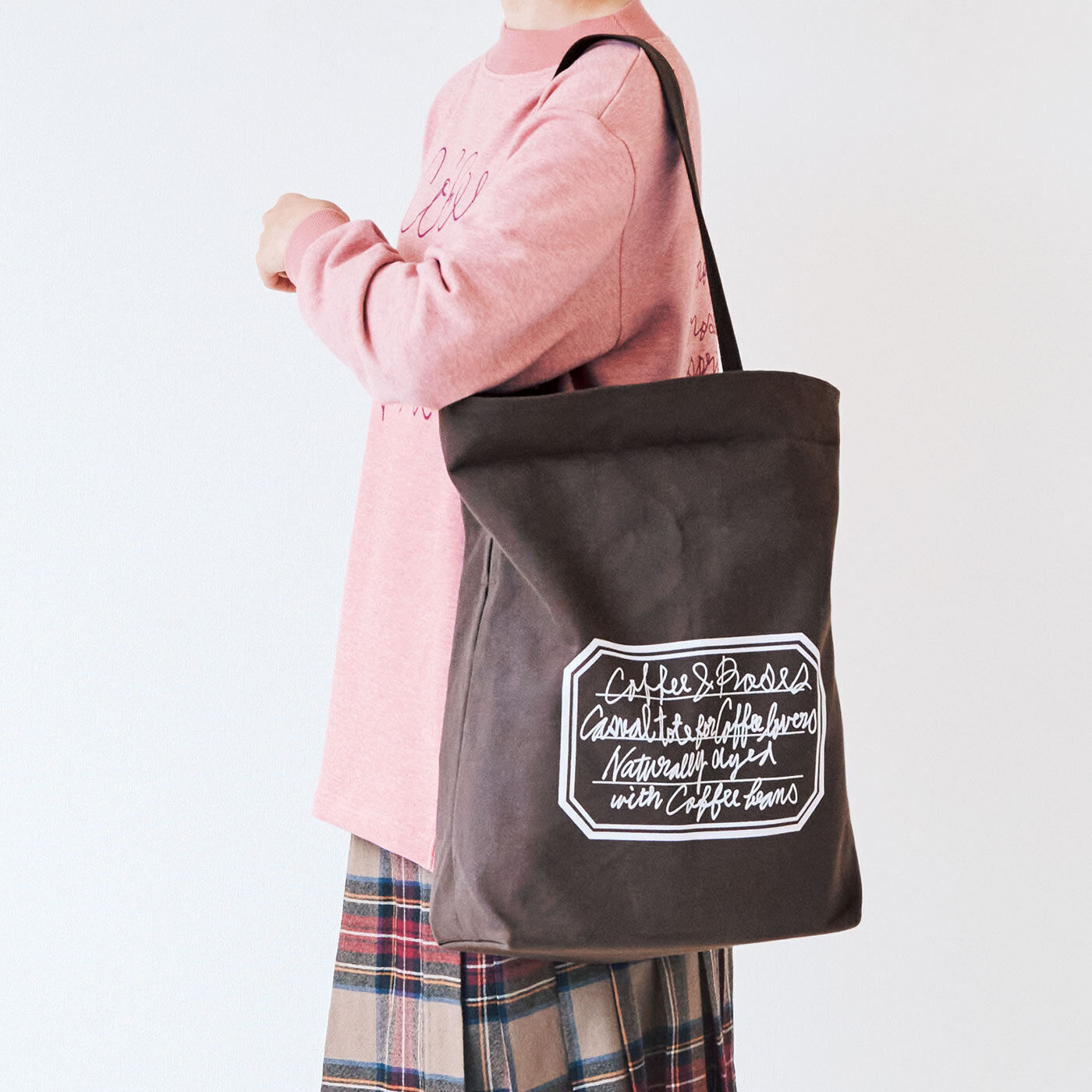 frauglatt［フラウグラット］|フラウグラット×FOOD TEXTILE【福田里香さんコラボ】　ベンドショルダーバッグ〈コーヒー染め〉|広げた状態