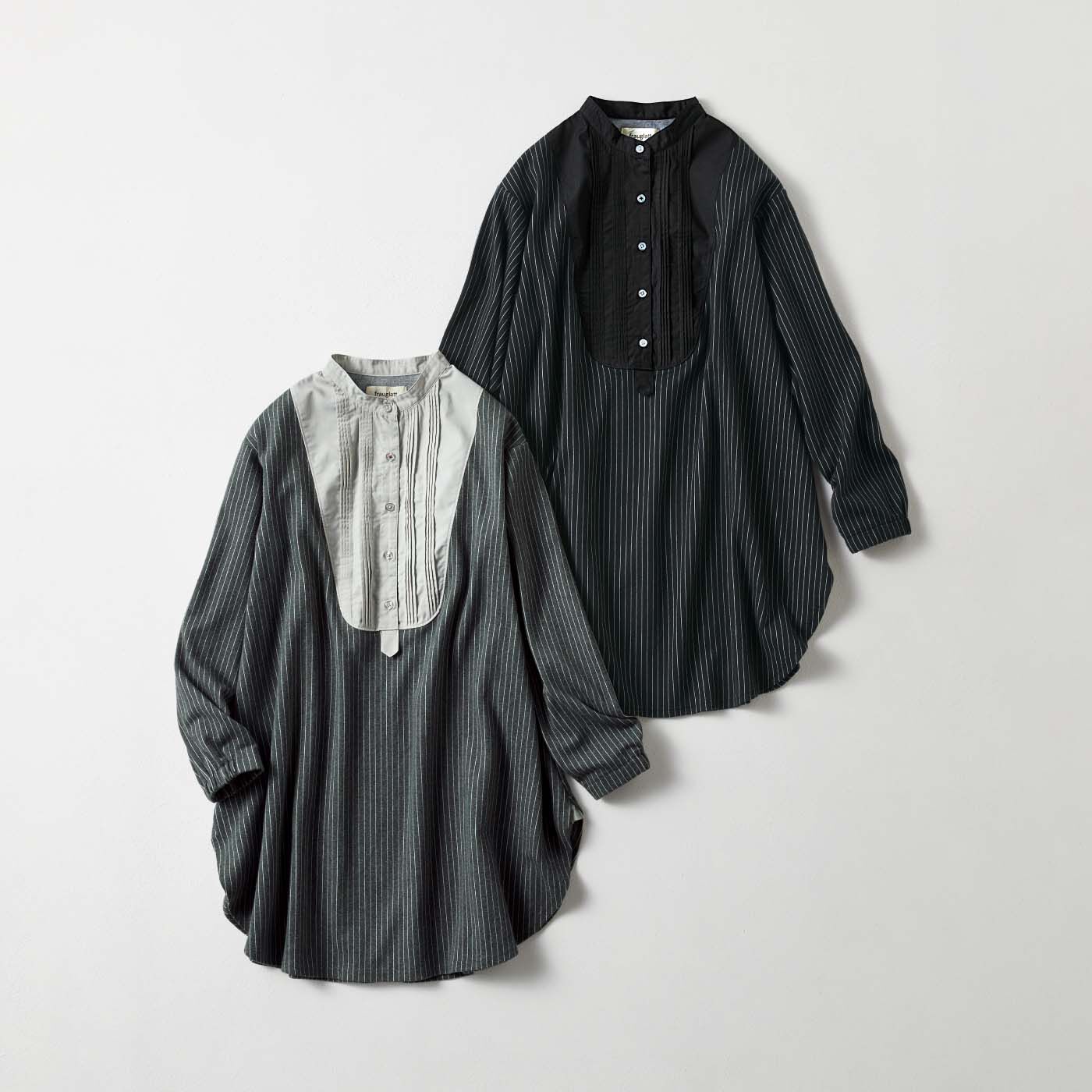frauglatt［フラウグラット］|大人の女史会×frauglatt　顔うつりすっきりチュニック〈凛（りん）ブラック〉|大人の悩みを包み込む〈凛（りん）ブラック〉と、まるで「レフ板」!?な〈艶（つや）グレー〉、印象の異なる2色をご用意しました。