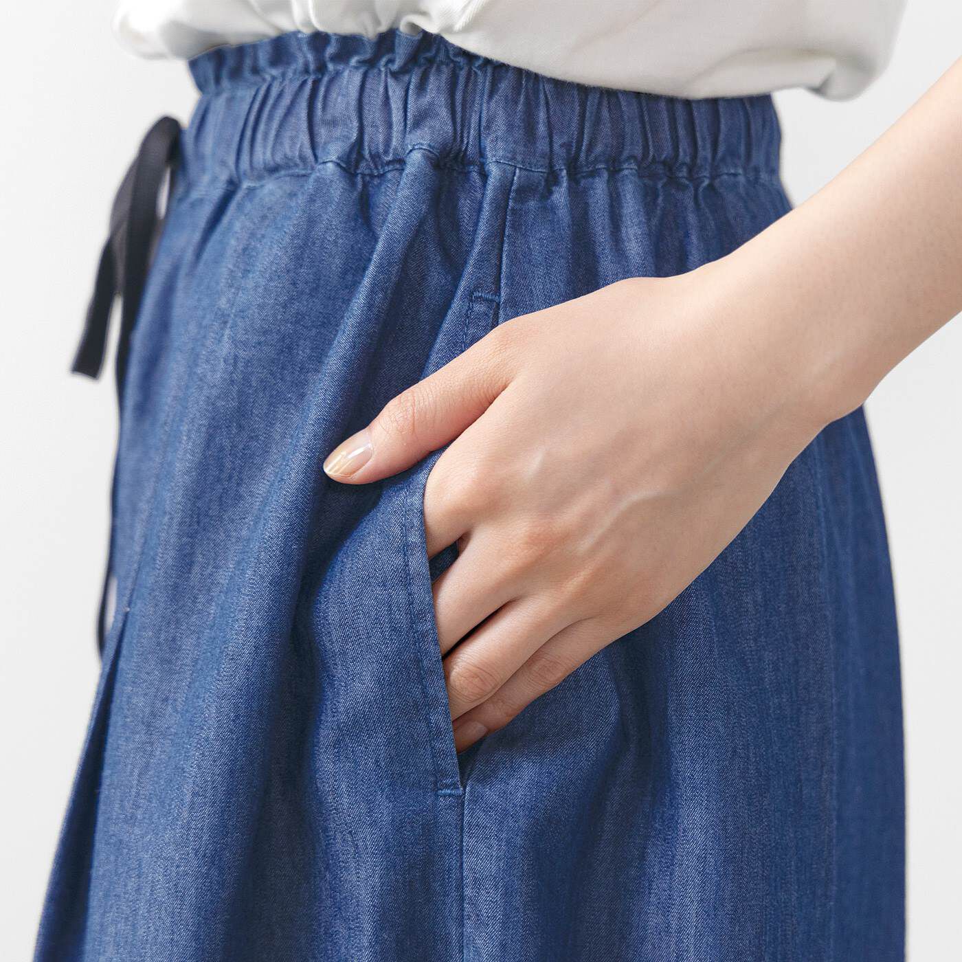 frauglatt|フラウグラット　らくなのにきれいな印象♪ スカート気分の薄軽ふんわりデニムパンツの会|両サイドにポケット付き。