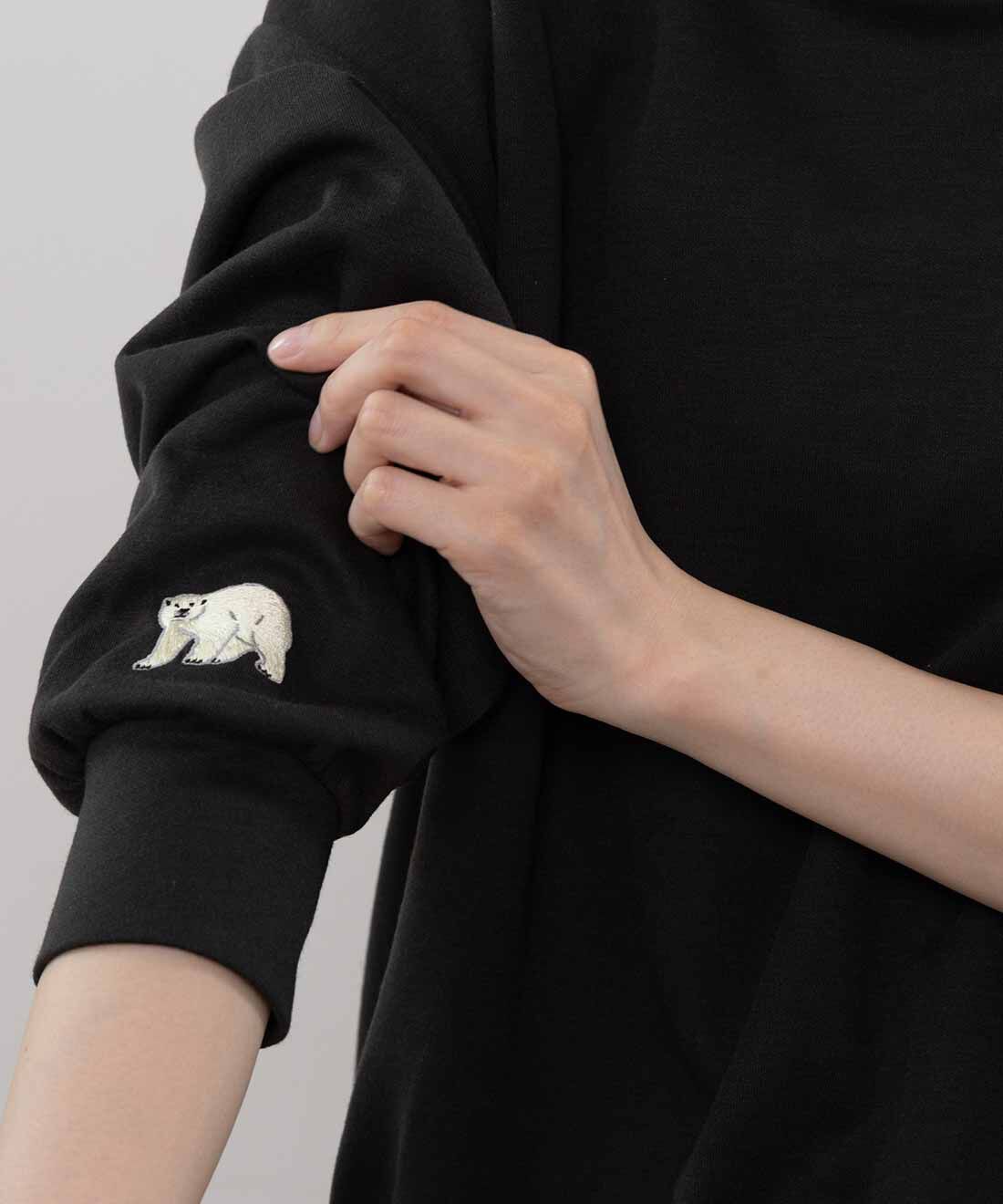 frauglatt|旭山動物園・ボルネオの森応援商品 フラウグラット 一枚で着こなし2スタイル こっそり刺しゅうのスウェットトップス〈ホッキョクグマ〉の会|プッシュアップできます。