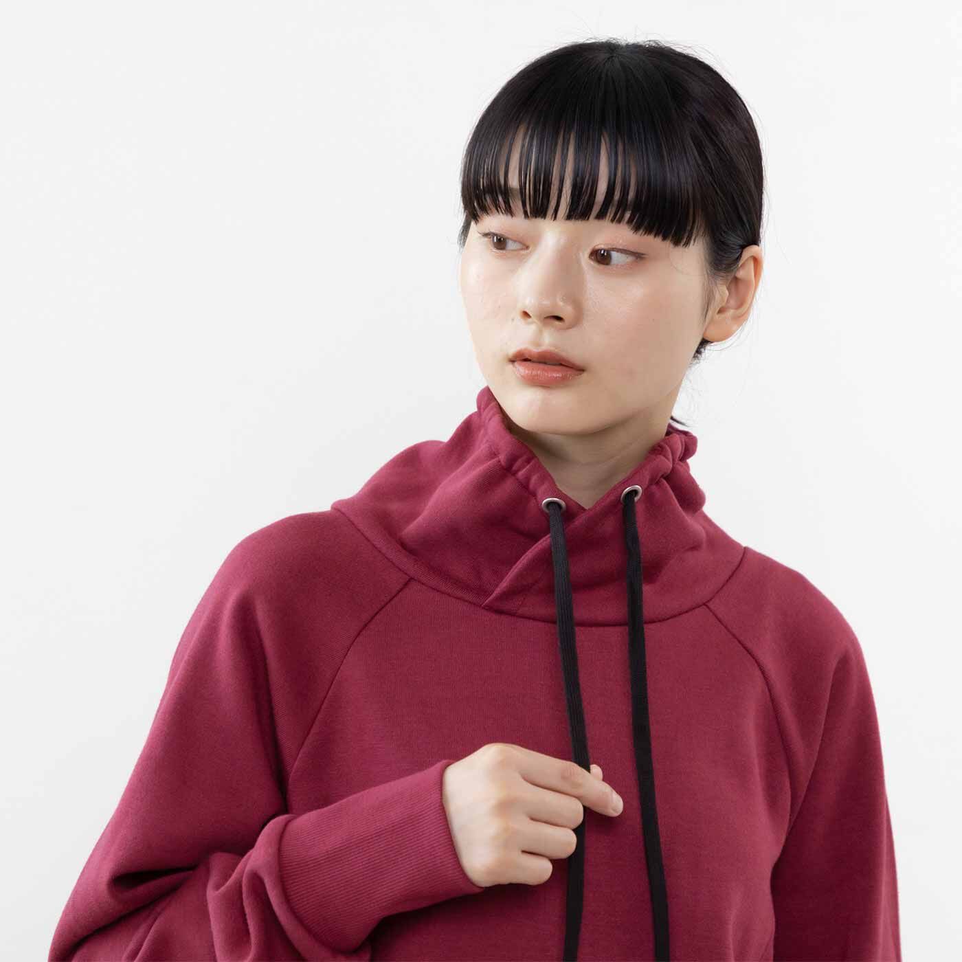 frauglatt［フラウグラット］|フラウグラット　大人のパーカー風ハイネック♪ すっぽりあったかかるホカ裏起毛チュニックの会|【ニュアンスチェンジ】くしゅっとさせると、風を防げてマフラーいらず。