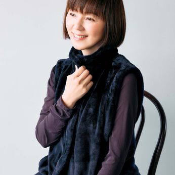 frauglatt | 大人の女史会×frauglattとろみボアベスト〈ネイビー〉