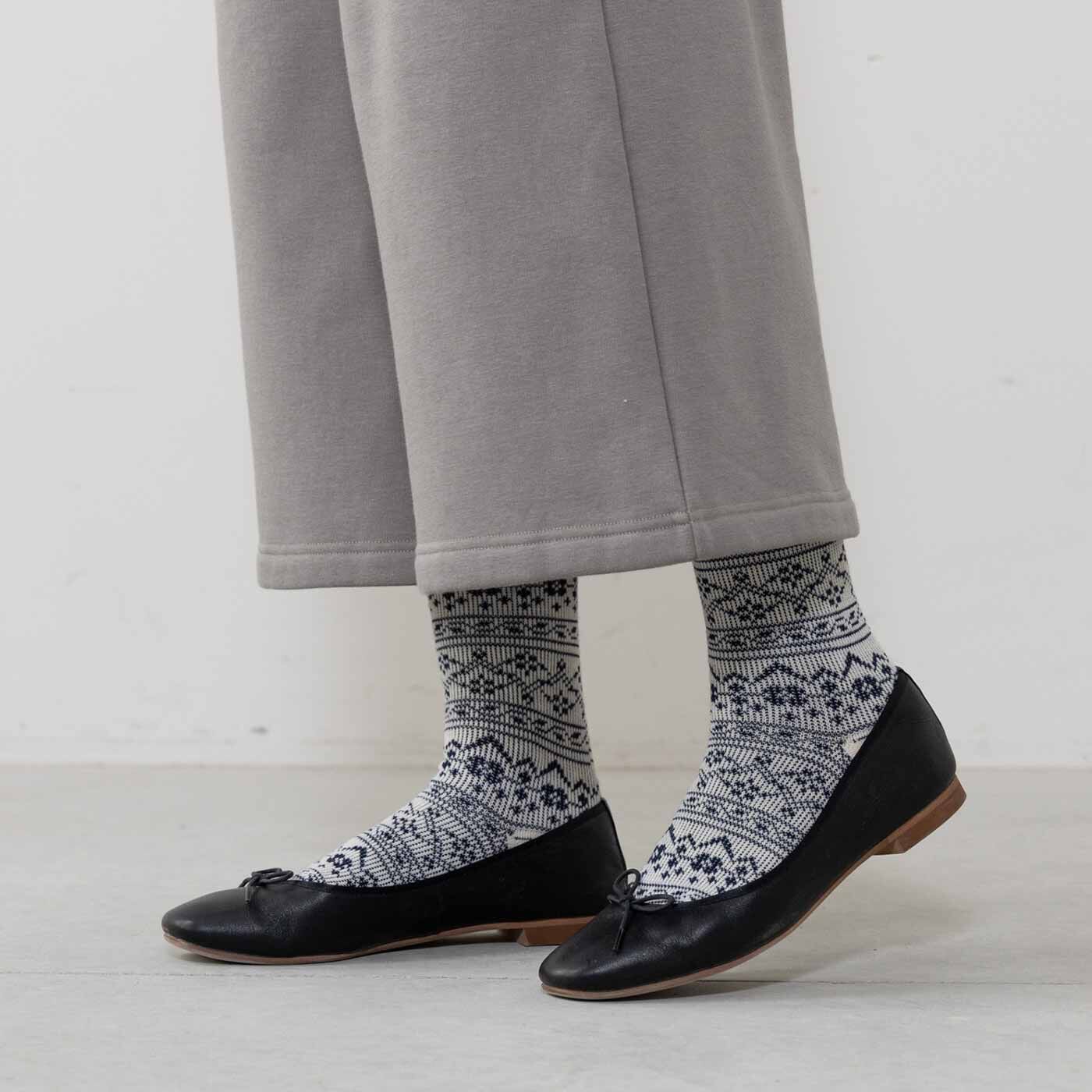 frauglatt［フラウグラット］|フラウグラット　憧（あこが）れのサジュー ジャカード編みでつくった クロスステッチのような華やかな靴下の会