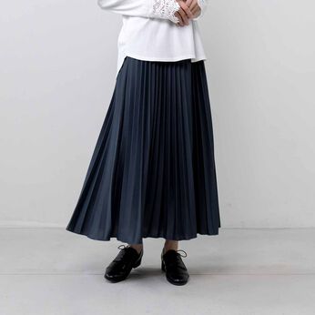 frauglatt［フラウグラット］ | ベーシックカラーの艶プリーツスカート