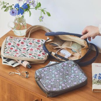 am&be | ショルダーにもなるポーチ