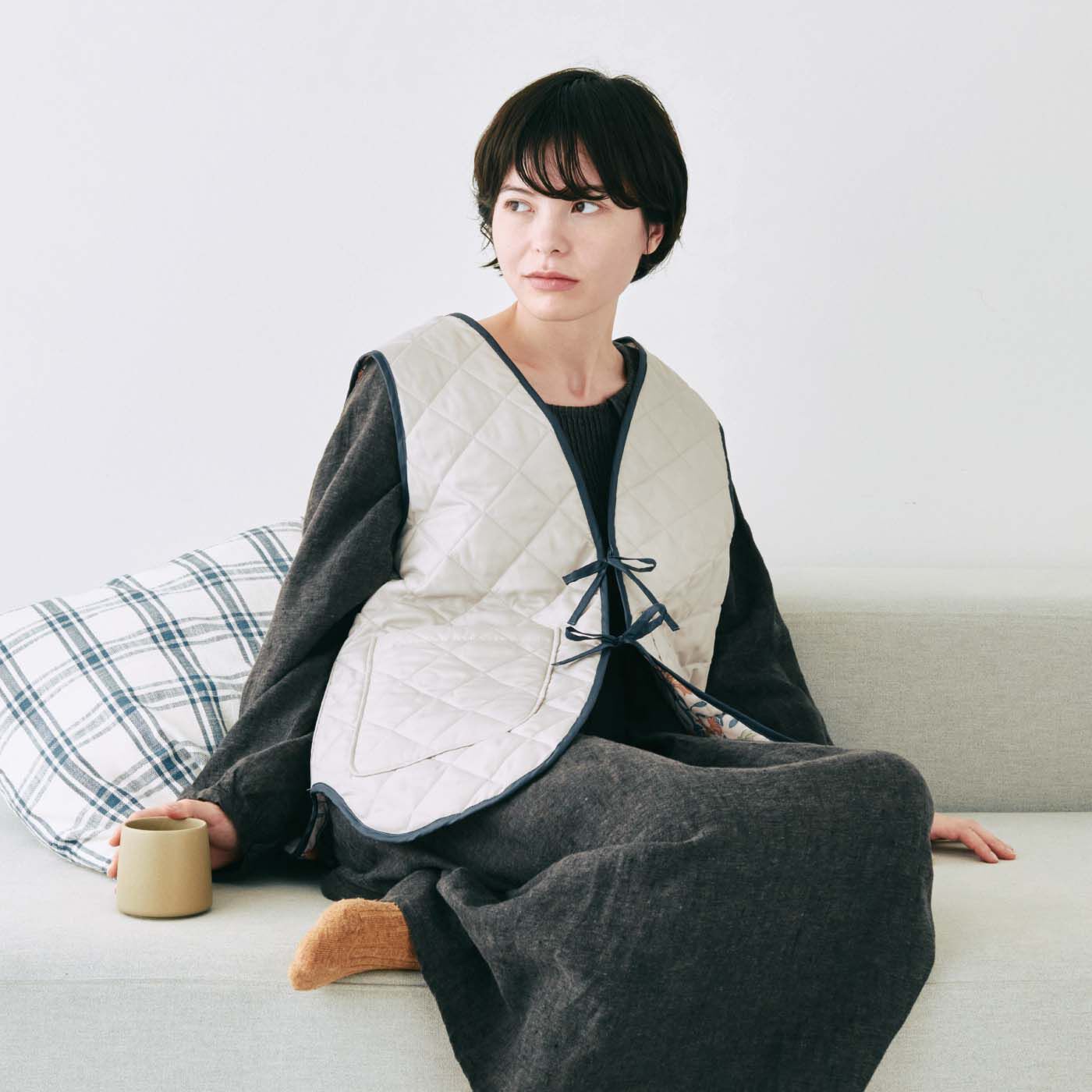 am＆be［アンビィ］|ａｍ＆ｂｅ　アンティークフラワー　コートインナーにもなる　リバーシブルキルティングベストの会