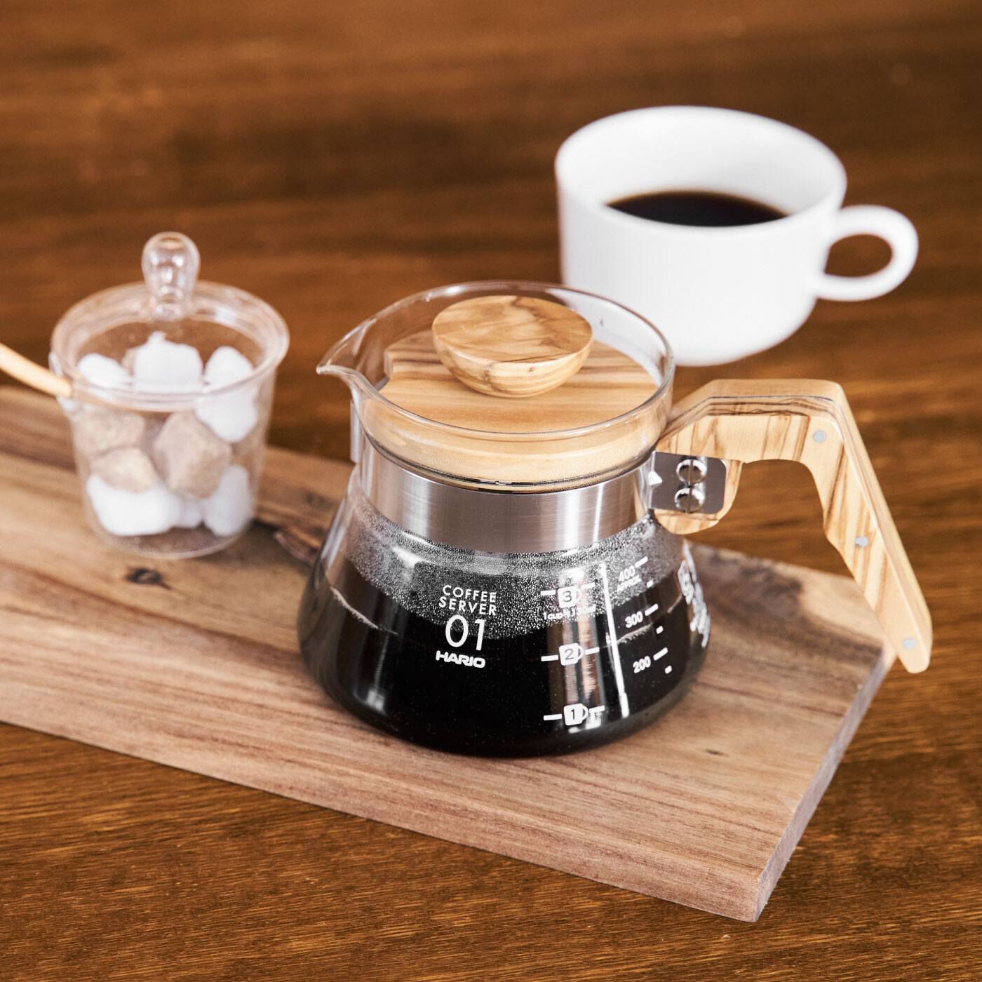 am＆be［アンビィ］|ａｍ＆ｂｅ　HARIO  コーヒーサーバー400 オリーブウッド|オリーブウッドの木目が魅力。