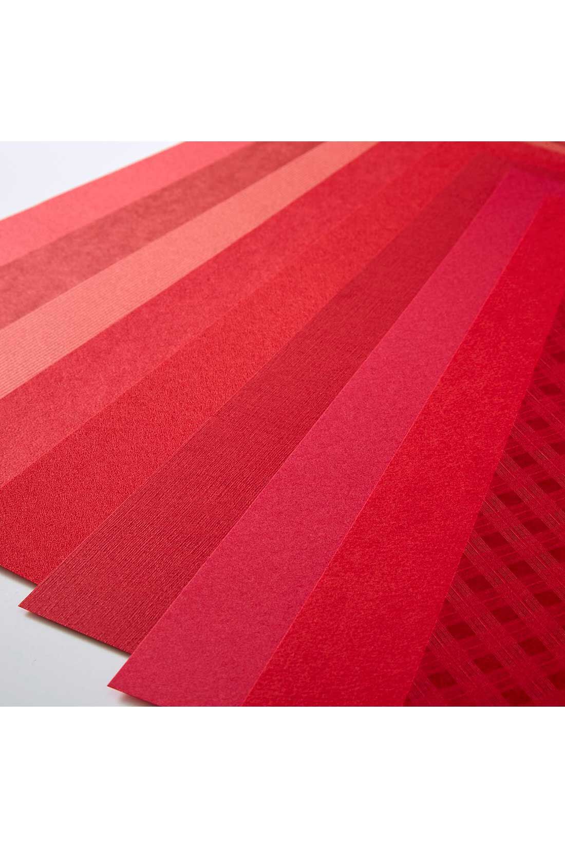 OSYAIRO|OSYAIRO 紙の専門商社竹尾が選ぶ　色を楽しむ紙セットの会〈赤〉|同じ赤でも紙の表情はざまざまです。
