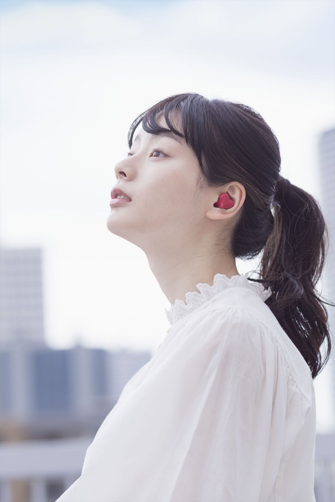 OSYAIRO|ケースカバー付き　ハートときめく真っ赤なイヤホンHeartBuds〈レッド〉