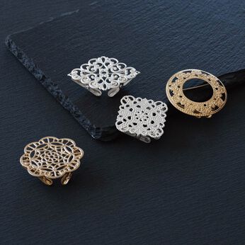 el:ment［エルメント］ | 透かし模様のダブルクリップブローチ