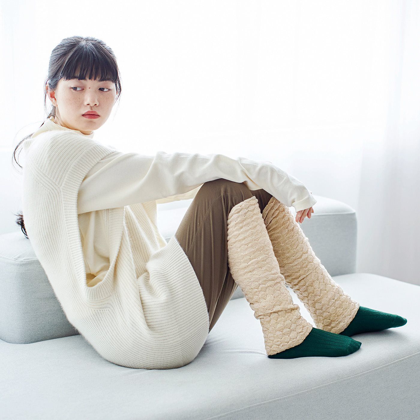 el:ment［エルメント］|el:ment　肌側シルク混の滑らか心地　二重編みウール混レッグウォーマーの会|お部屋の中でも。