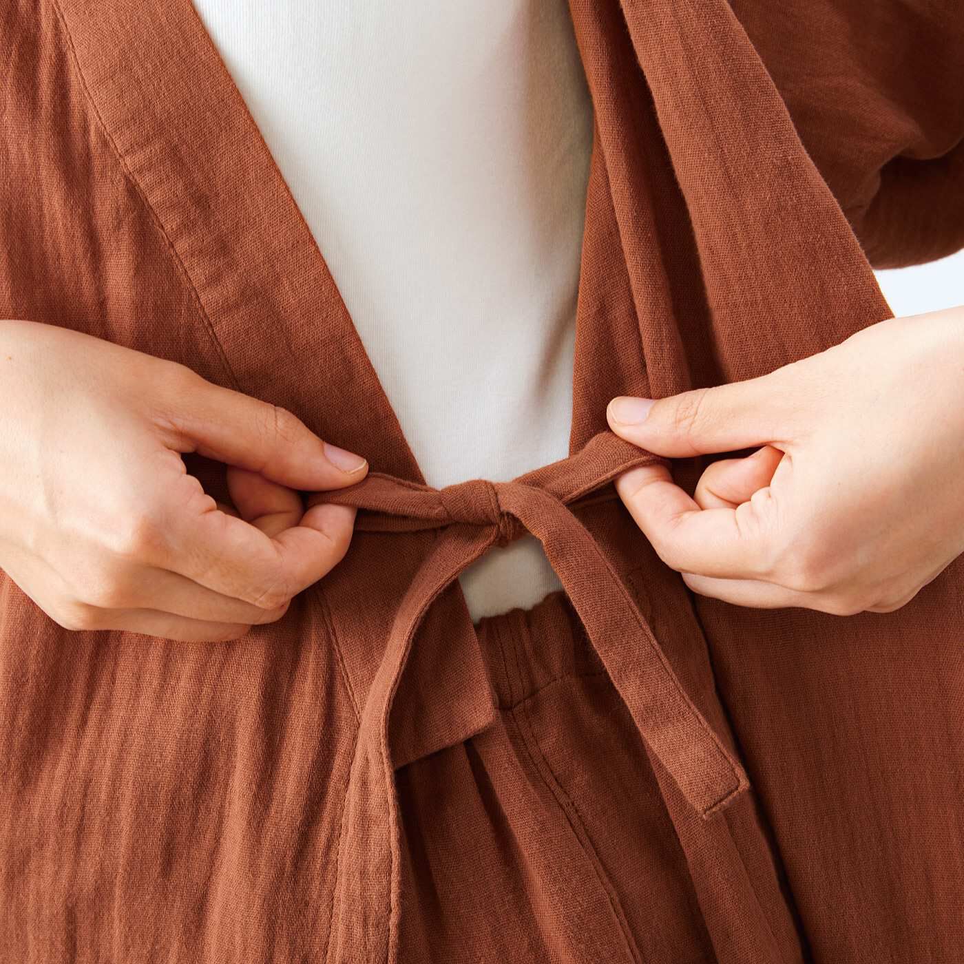 el:ment|el：ment　モダン作務衣でお宿気分　綿100％ダブルガーゼのウェアセットの会|上衣の内側＆外側の結びひもでサイズ調節可能。