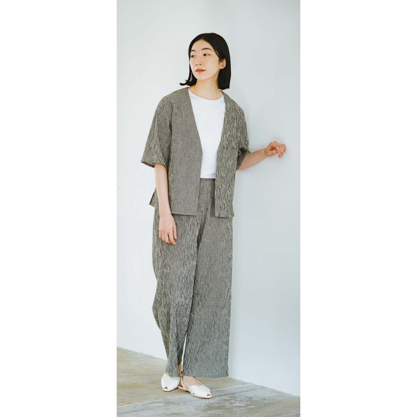 el:ment［エルメント］|【6月分以降お届け】el:ment　近江の伝統息づく高島ちぢみ さらりと心地よい 綿100％ワイドストレートパンツの会|同素材のはおり（687611）と合わせて、セットアップをたのしめます。※同時にお申し込みの場合でも、同色でお届けできない場合があります。