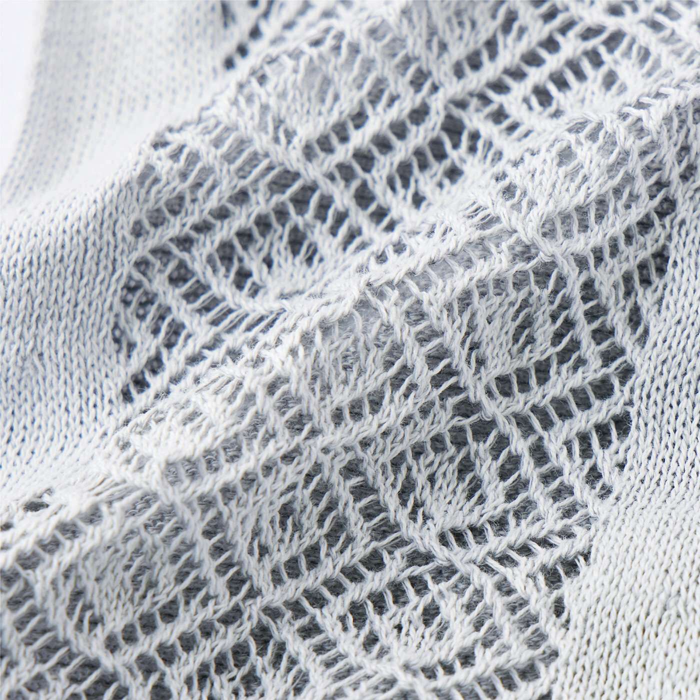 el:ment|el:ment　内側透かし編みで風通る　ホールガーメント（R）で編み立てた　オーガニックコットン混　UVアームカバーの会|繊細な透かし編みをあしらったオーガニックコットン混素材。