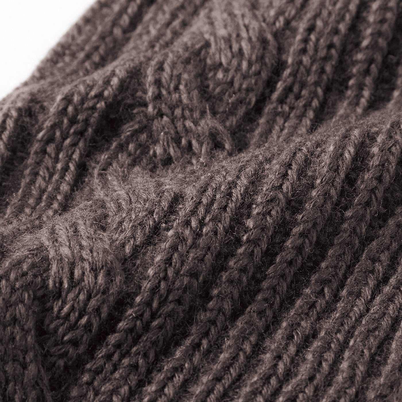 el:ment|el:ment　ホールガーメント（R）でやさしく編みたてた　コットンシルク 編み柄ハンドウォーマーの会|シルク糸と空気を含んだコットンの無撚（ねん）糸でふんわりと編み立て。