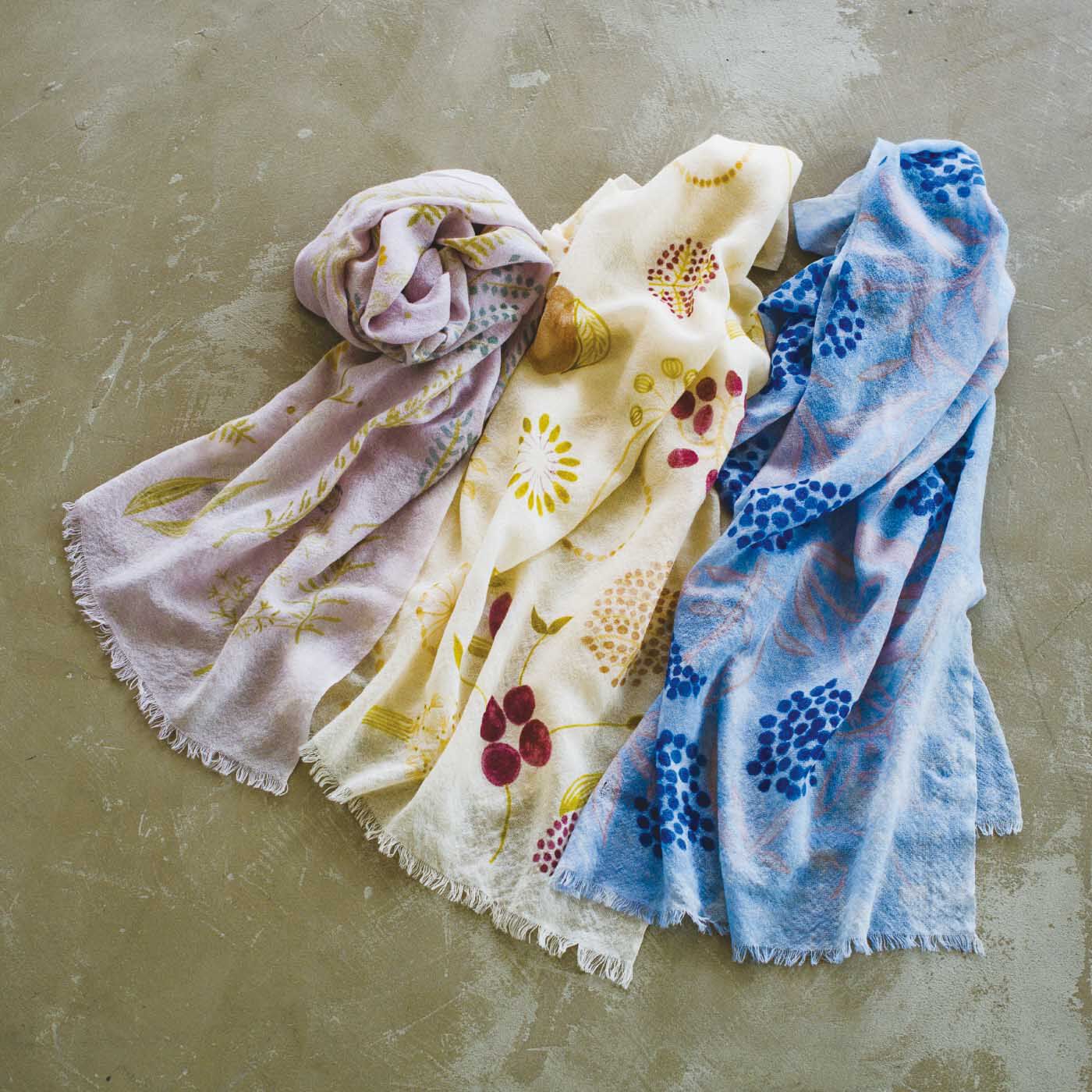 el:ment［エルメント］|el:ment×山本祐布子　あたためハーブ柄をまとう 軽くてふんわり 肌当たりやさしい ウール100％ロングストールの会