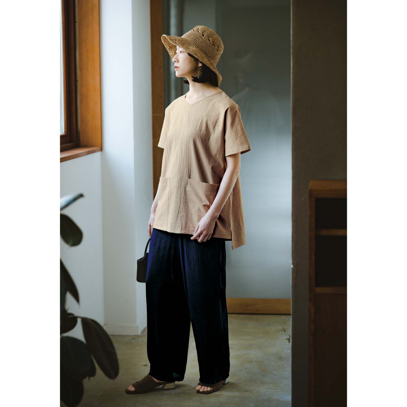 el:ment［エルメント］|【6月分以降お届け】el:ment　伝統をまとうモダン貫頭衣 さらり心地のスラブコットン100％のウェアセットの会|トップスにお持ちのパンツを合わせて、お出かけにも。