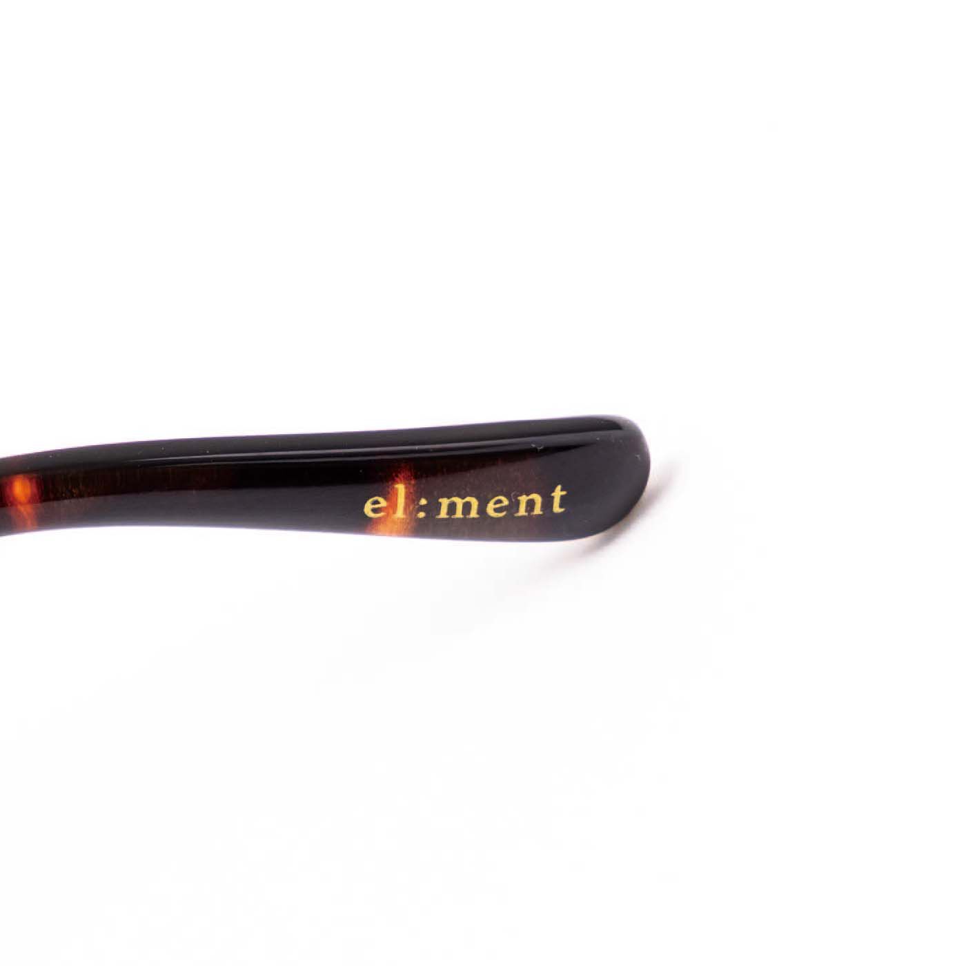 el:ment［エルメント］|【6月分以降お届け】el:ment　日々に馴染む伝統色 日差しに合わせて自然に調光UVカットグラスの会|つるの先、しのみ部分にel:mentのロゴ入り。