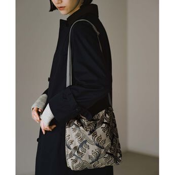 el:ment［エルメント］ | 優美な立体的織物金華山織ショルダーバッグ