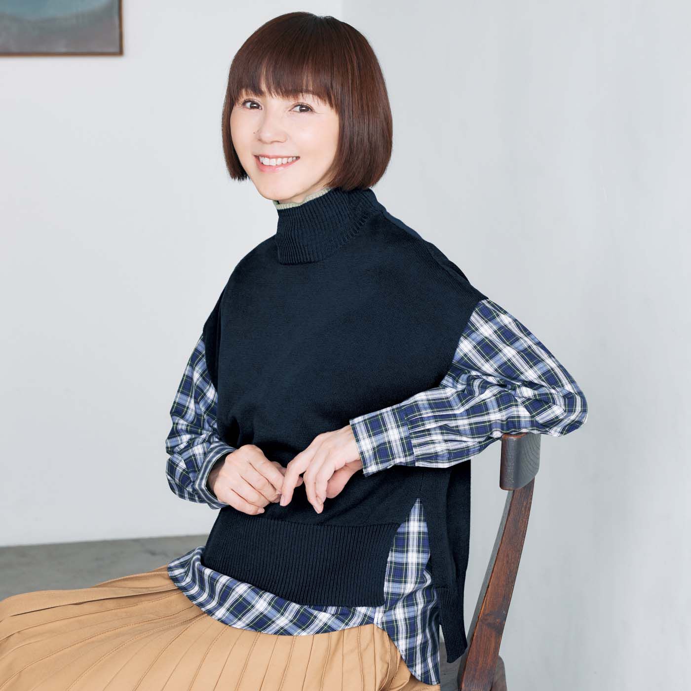 el:ment［エルメント］|大人の女史会×el:ment　首もとシルクたっぷり 好印象カラーのハイネックニットベストの会