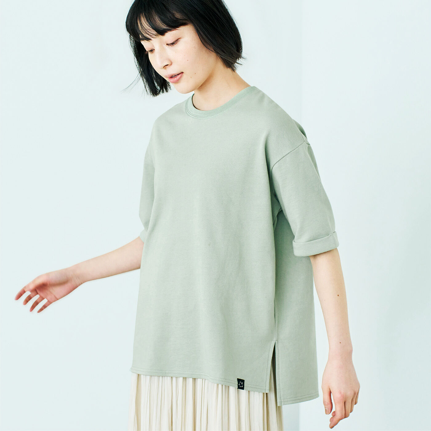 el:ment|Live love cotton（R）プロジェクト　el:ment　オーガニックコットン100％　日本の伝統色を愉（たの）しむ　きれい見えトップスの会|モデル身長161cm/サイズM着用
