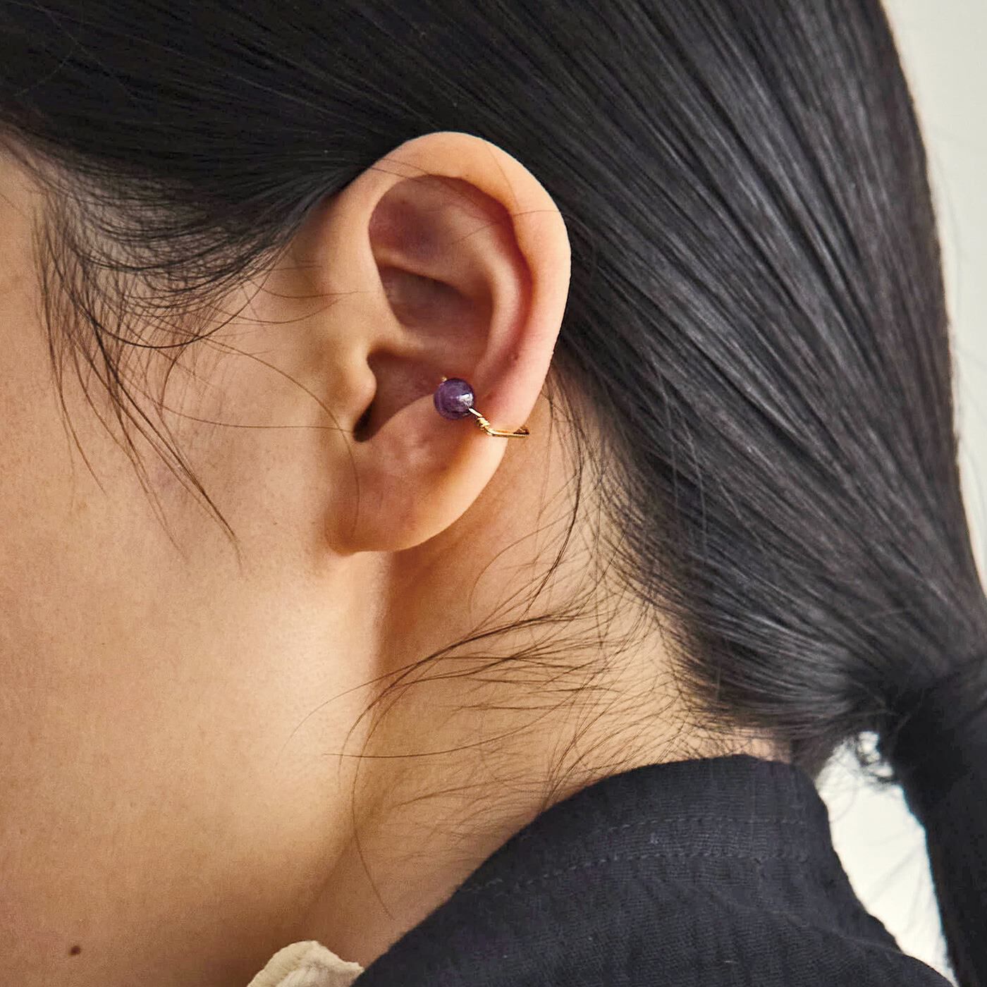 el:ment［エルメント］|el:ment　お守りのルーン文字を彫刻した　天然石×14金ゴールドフィルドイヤカフ〈片耳用〉の会