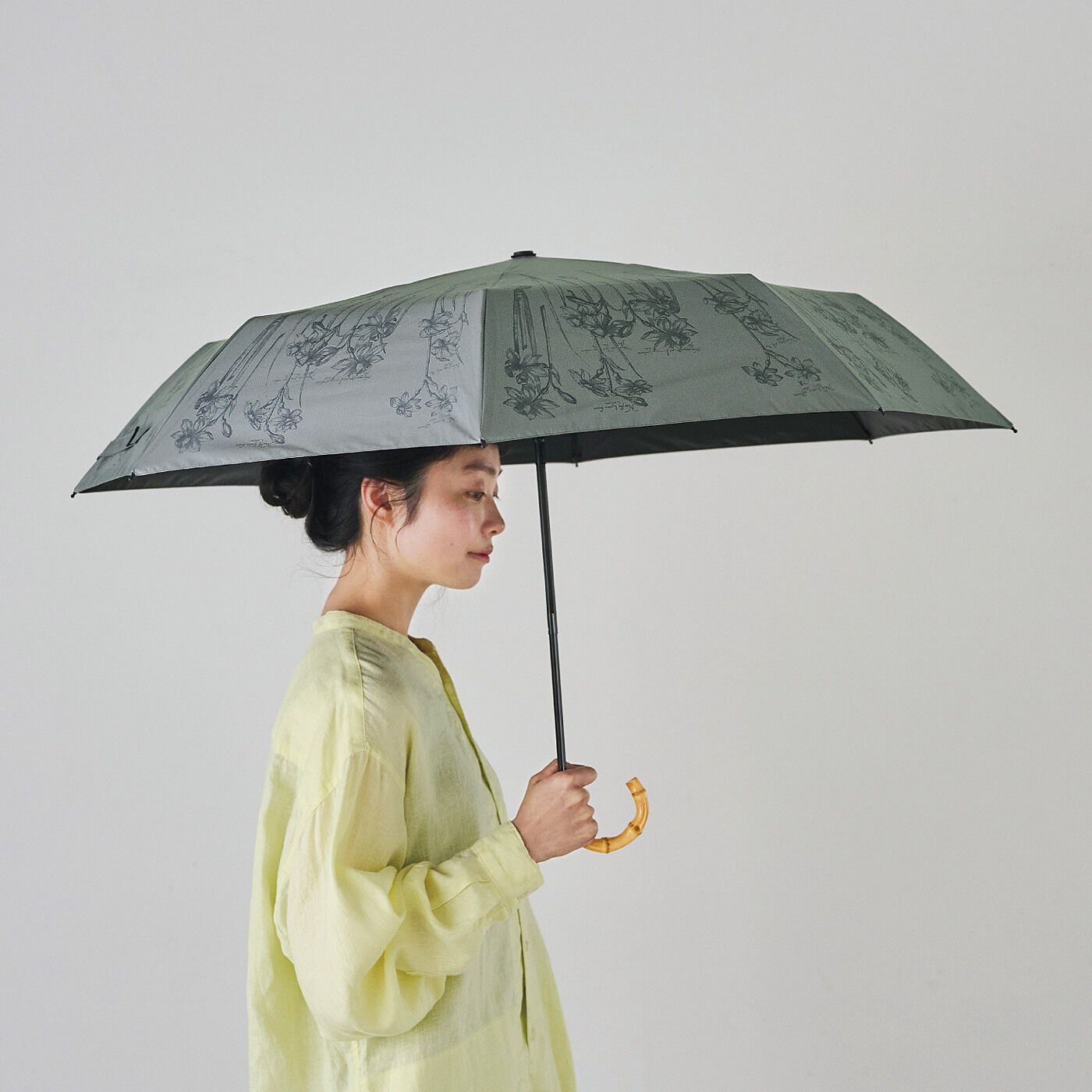 el:ment［エルメント］|el:ment　ヴィンテージ植物画が日常を華やぐ　UVカット晴雨兼用折りたたみ傘〈スイセン柄〉