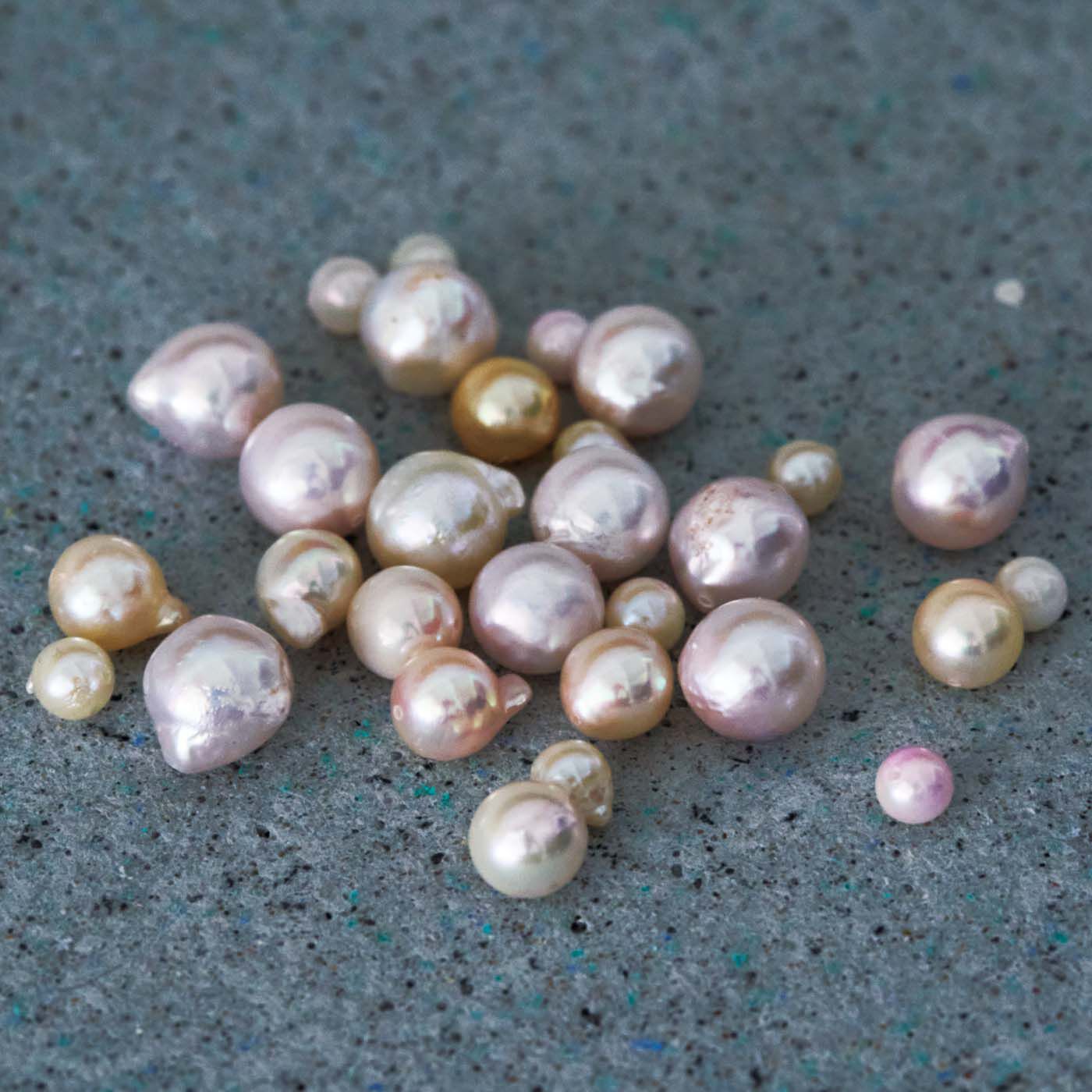 el:ment|el:ment　工房に眠っていたアコヤバロック真珠の22金メッキピアスの会|自然が生んだ唯一無二の形や色。再び目覚めたのびやかな個性美を、どうぞお楽しみください。