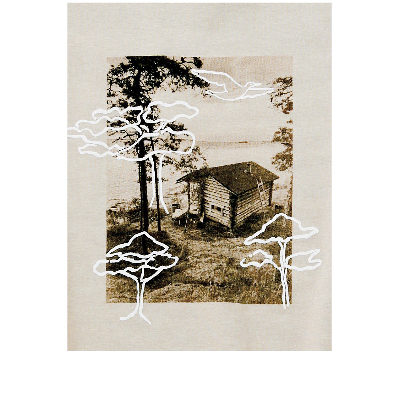 SAANA JA OLLI [サーナヤオッリ]|サーナ ヤ オッリ　フィンランドの旅先から届く　絵はがきみたいなフォトプリントTシャツの会|（サウナ小屋）この写真はヴァンター市郊外のタルホルメン島。料理を作り、サウナに入り、泳ぎ、友人たちが島のテントで寝ている間、私たちはボートの中でひと晩過ごしました。そんな風景から想像力が広がる、松の木と飛び交う鳥を加えました。