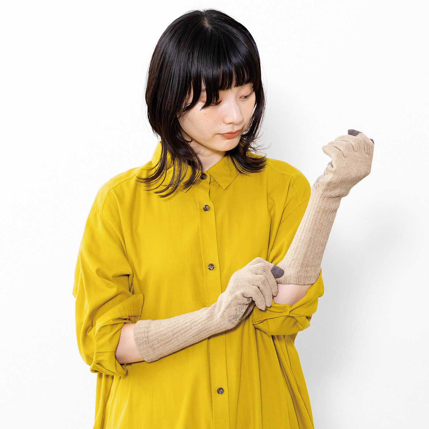 SAANA JA OLLI [サーナヤオッリ]|サーナ ヤ オッリ　寒い冬でも自然とふれあう　アートな滑り止め付きコットン混ロング手袋の会