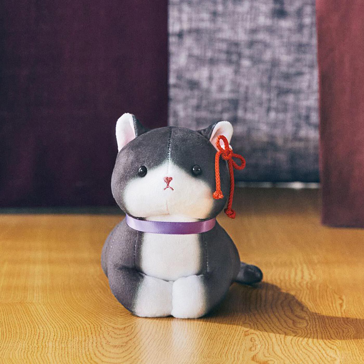 ミュージアム部|ミュージアム部　『枕草子・上にさぶらふ御猫は』より 命婦のおとどを愛でよう！ ぬいぐるみ|命婦のおとど：一条天皇がまさしく猫かわいがりしていた、清少納言が書いた『枕草子』に登場する猫。「なまえを付けられた猫」としては日本史上最古の記録に残る存在。