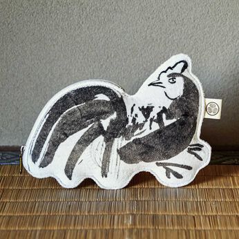 ミュージアム部 | 上さまが描いたと伝わる 鶏図ポーチ