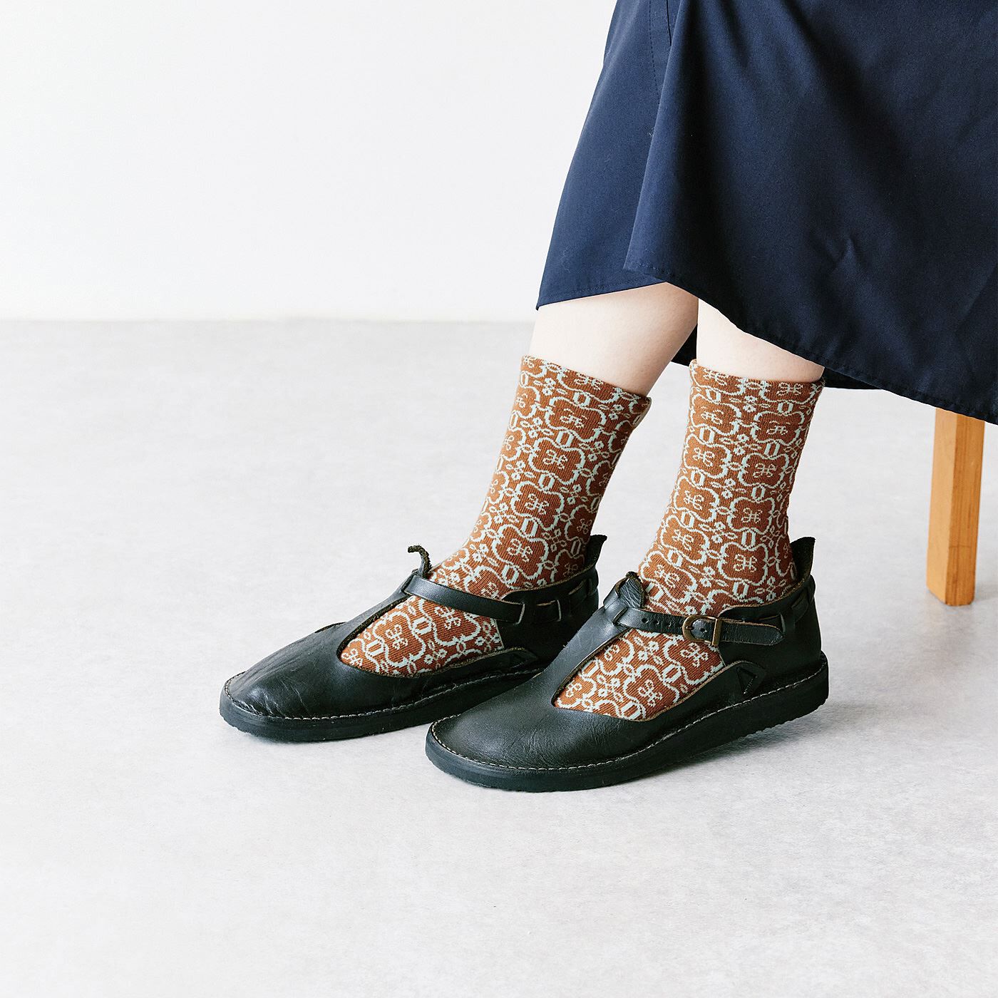 ミュージアム部|すみだ北斎美術館×ミュージアム部　北斎のデザインに江戸を夢見る　小粋な小紋柄の靴下の会|現代の着こなしにも映える、モダンなデザイン。
