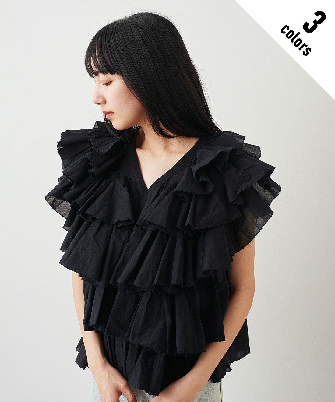 フェリシモファッションニュース|AAYUSHI フロントティアードフリルＶプルオーバー　SFN0715【WEB LIMITED ITEMS】|2.BLACK