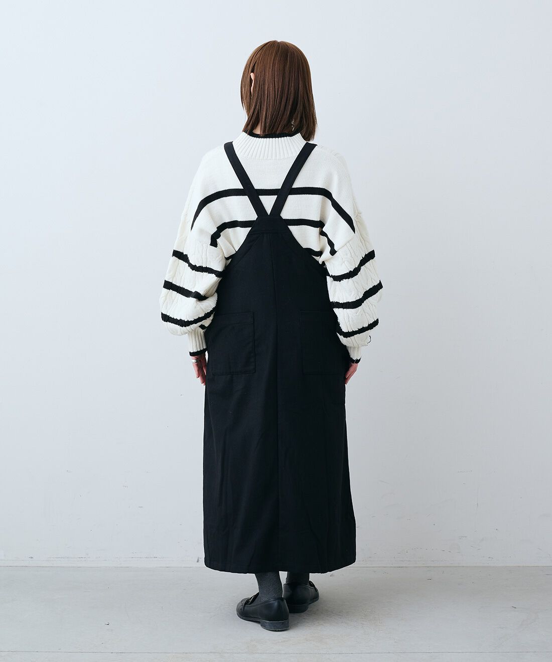 Live in  comfort|ぬくぬく裏ボアライトジャンパースカート〈ブラック〉のコーディネート