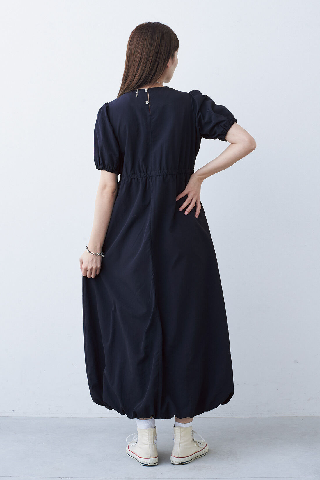 MonthlyBOX|バルーンヘムワンピース〈ネイビー〉|モデル身長：168cm　Mサイズ着用