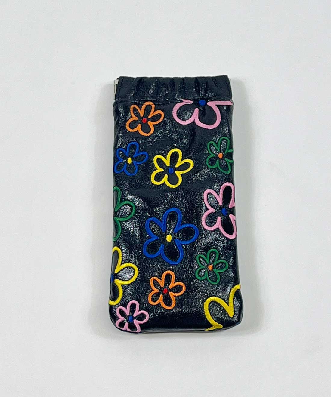 フェリシモファッションニュース|CASSELINI　刺しゅうサングラスケース【WEB LIMITED ITEMS】|3.ブラック