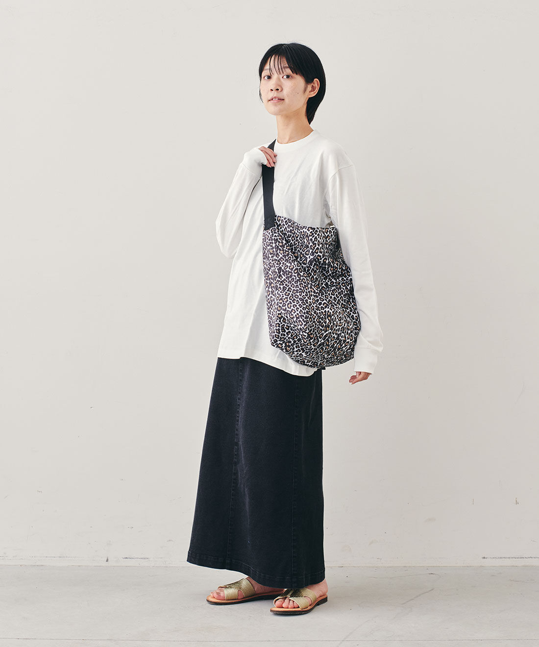 フェリシモファッションニュース|Drifter PLAIN SHOULDER BAG【WEB LIMITED ITEMS】|モデル身長：163cm